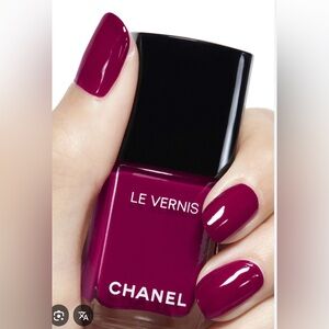 Chanel Le Vernis Nail Polish in 761 Vibration new no box